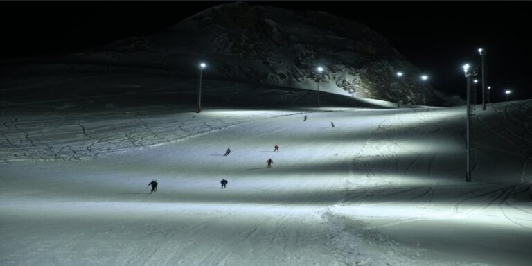 hakkaride-gece-kayagi-bir-baska-guzel-k8Ig2KXH.jpg